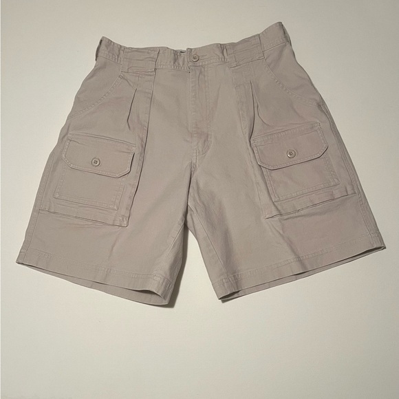 EUC CABELAS Women Khaki Cargo Shorts Size 10 (F2) - Picture 3 of 9